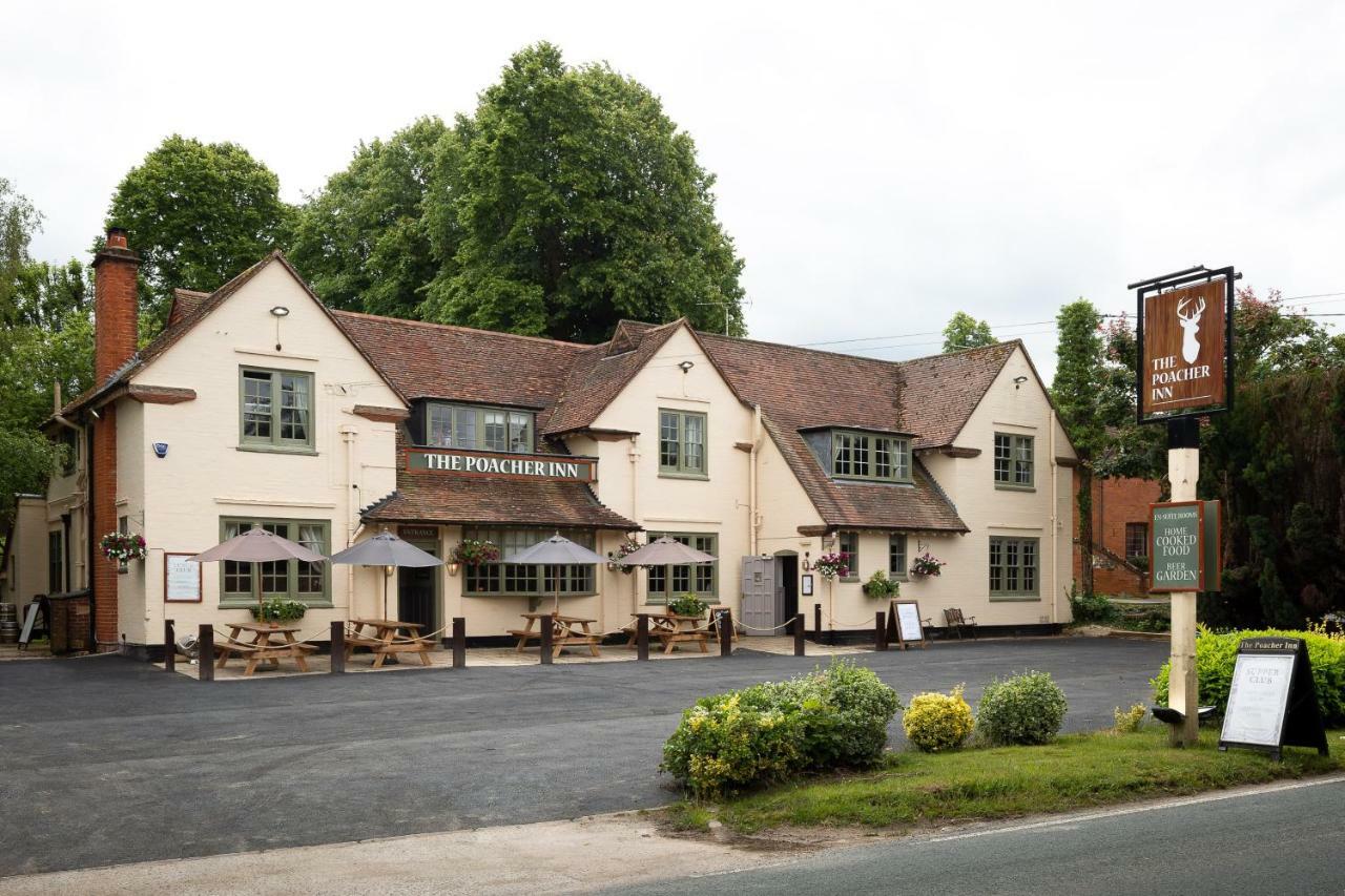 The Poacher Inn Hook (Hampshire) Exterior foto