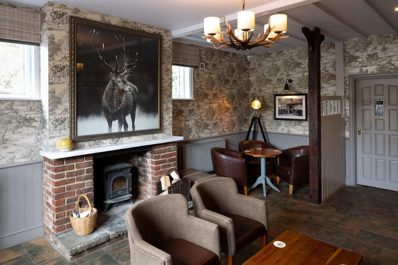 The Poacher Inn Hook (Hampshire) Exterior foto