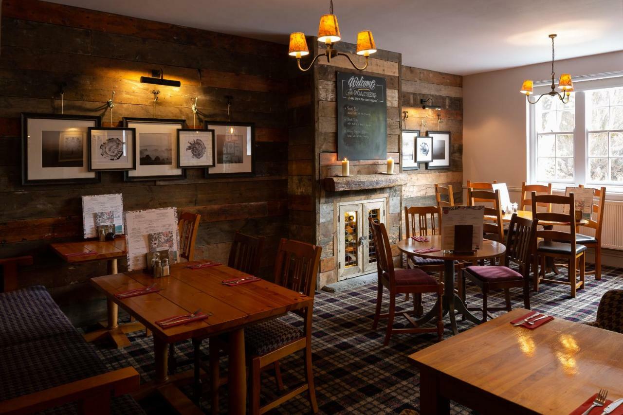 The Poacher Inn Hook (Hampshire) Exterior foto